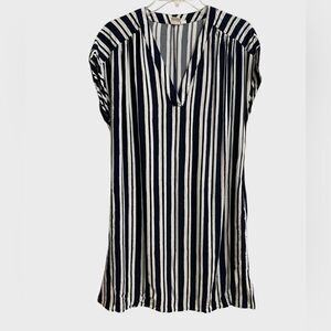 GAP Navy Blue White Striped Dress Women's Size M Pockets Shirtdress Soft Summer